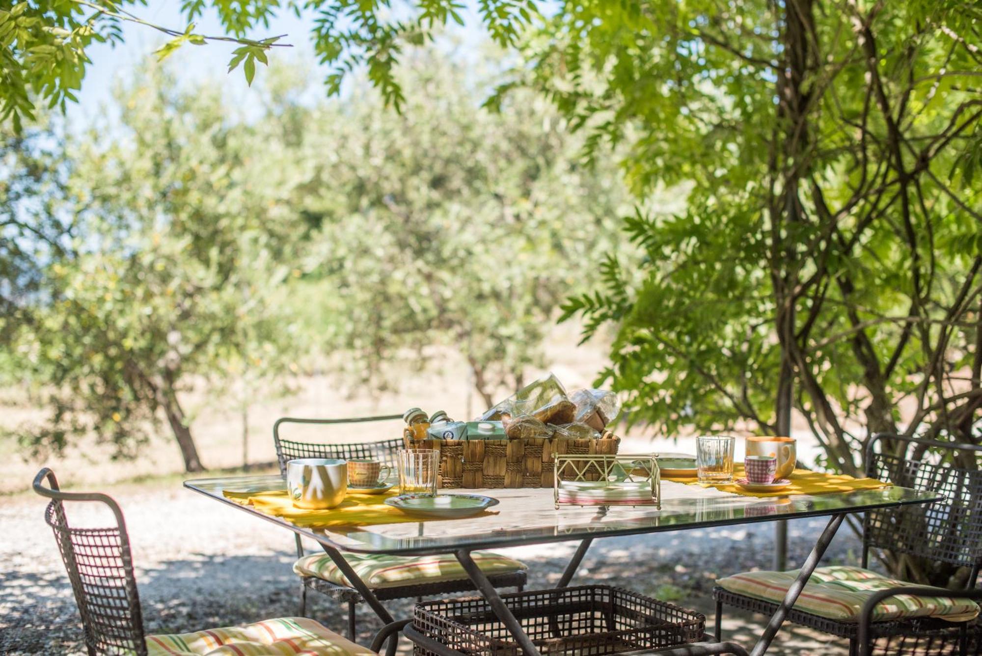 Glicine Apartment Podere Giardino Монталчино Екстериор снимка